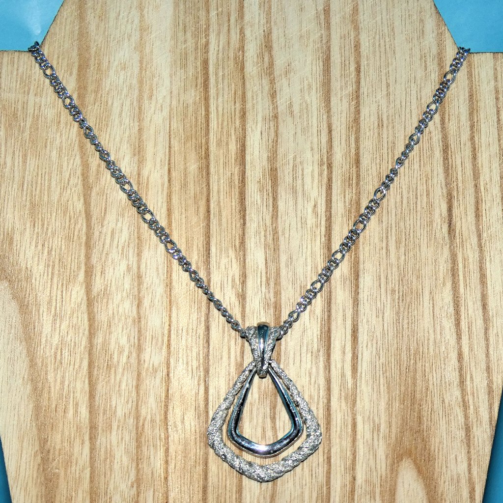 Vintage Crown Trifari Door Knocker Necklace Textured Silver Tone Signed 26$